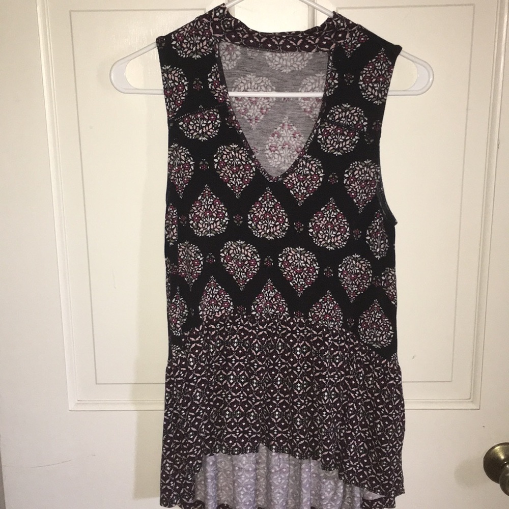 Beautiful sleeveless shirt